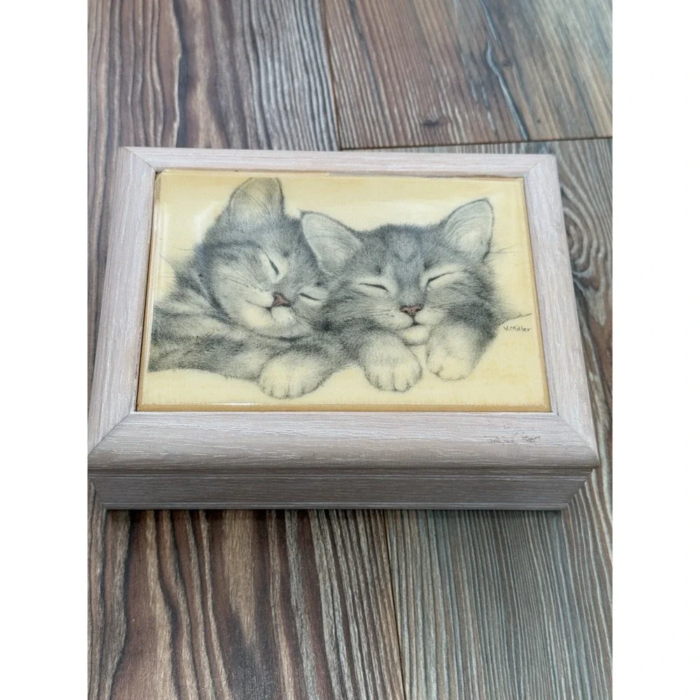Vtg Wooden Jewelry Box with Tile Top Sleeping KittensVirginia Mille 6 1/2 L 2
